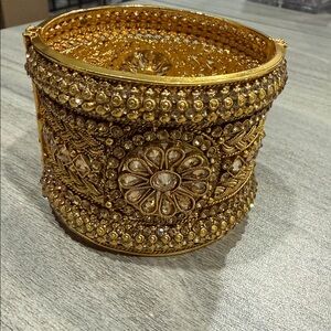 Assamese muthi kharu bangles